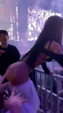 약후 )) EDM 축제에서 엉덩이 마구 흔드는녀