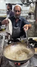 특별한 풍미가 녹아들어간 파키스탄 치킨