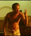 "독립운동하다 총맞아 생긴 구멍이 두개지요"