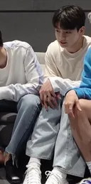 의외로 지하철이 체질인 아이돌 1위 (주어 : 방탄 정국)