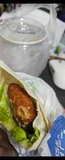 맥날 게살스낵랩 먹지마라