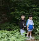 남자애들끼리 사진 찍으면 나오는 구도