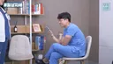 카페같은 데서 굉장히 흔하게 보이는 허리 아작난다는 자세