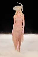 물리학을 옷으로 표현했다는 디자이너