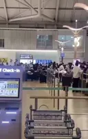 오늘자 중국인 무비자 입국시행된 인천공항상황.mp4