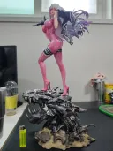제가 그린 그림이 피규어가 돼서 왔어요.