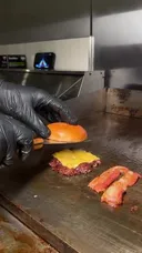 베이컨 치즈버거