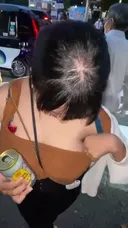 가슴 젖절하게 이용하는 누나