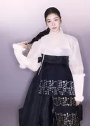 국가 공인 한복이 가장 잘어울리는 연예인.jpg