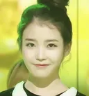 아이유가 유행시킨거 하면 제일 먼저 생각나는건??