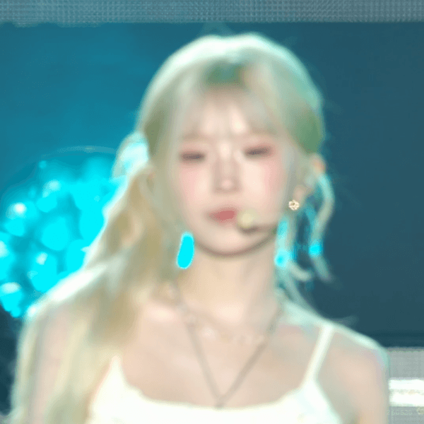 프로미스나인 울산뮤직 페스티벌.gif