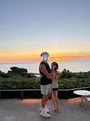 여행간 현빈, 손예진 부부 피지컬 투샷