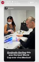 한국인 네일 아티스트한테 네일아트 받은 홀란드ㅋㅋㅋ