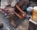 한국 돈 400원 인도 길거리 음식.gif