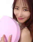 촬영중인 모모노기 카나 (은퇴 2년 전)
