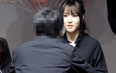 여자친구 팬싸 안경몰카남 사건 정리.gif