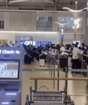 인천공항 중국인 집단 새치기