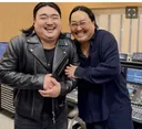 김규원 얼굴이 너무 큰데.