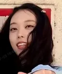 최근 활동 시작 하면서 라미네이트 한듯한 뉴진스 해린
