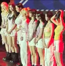 몸매가 혼자 돋보이는 아이돌 gif