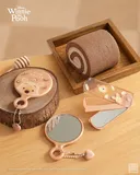 다이소 🍯곰돌이 푸의 베이커리 OPEN✨ 🐻🍯”말랑 퍼프& 달콤 거울세트요~”