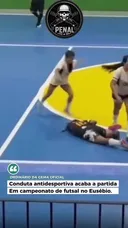 브라질 여자 풋살에서 상대팀에게 싸커킥 날린 선수