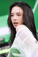 오늘자 워터밤 에스파 카리나 기사사진 jpg