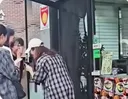 새치기 용납 못하는 한국인.gif