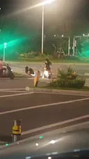 너네들은 자전거 타고 다녀라