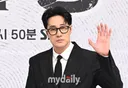 [단독]1억 가까이… 소지섭, 스태프 300명에게 금 선물