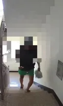 어느 배달기사의 마무리 행동.gif