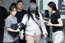 잠실 개표소 기자 폭행 시위자 사진