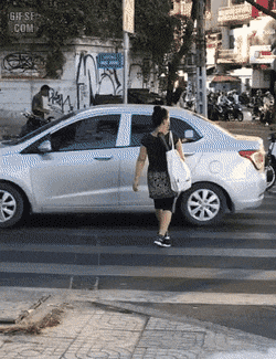 베트남 처음 간 사람이 적응하기 어려운것.gif