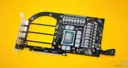 기가바이트 AORUS RTX 5080 인피니티, 독특한 디자인의 커스텀 기판