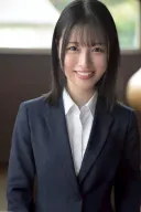 7월에 데뷔한 신인 배우