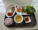 의견 갈리는 8500원짜리 수육정식