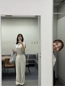 동료와 출근사진 찍어본 日아나운서
