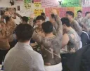 논란의 mz 조폭 회식 사진 건전하게 만들기