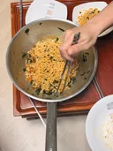 너구리 두 개를 끓였는데….