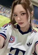 피프티 문샤넬,김민재 선수 투샷