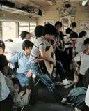 거의 반백년전 MT가는 대학생들 사진