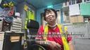 버스 바닥에 엎드려 청소..  그 분 찾았습니다