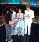 '가요대전' 생방송 촌극…SM 3MC 우왕좌왕, 결국 제작진 투입 [MD이슈]