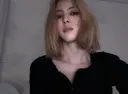 한소희 금발헤어 공개
