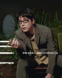 리셀가 110만원대까지 오른 프라다x젠몬 안경