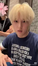 렌즈 정보 물어보는 팬한테 바로 렌즈 빼서 보여주는 아이돌...jpg