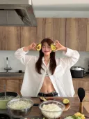 공 잘 차는 열도 누나 jpg