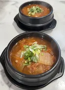 요즘 1030 젊은층에서는 인기가 없는 것 같은 김치찌개