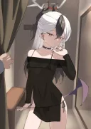 블루아카) 수영복 시착한거 보여주는 카요코