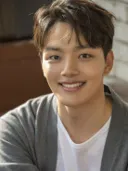 현재 주연급 하고있는 30대이자 90년대생 남배우 풀 끼려옴